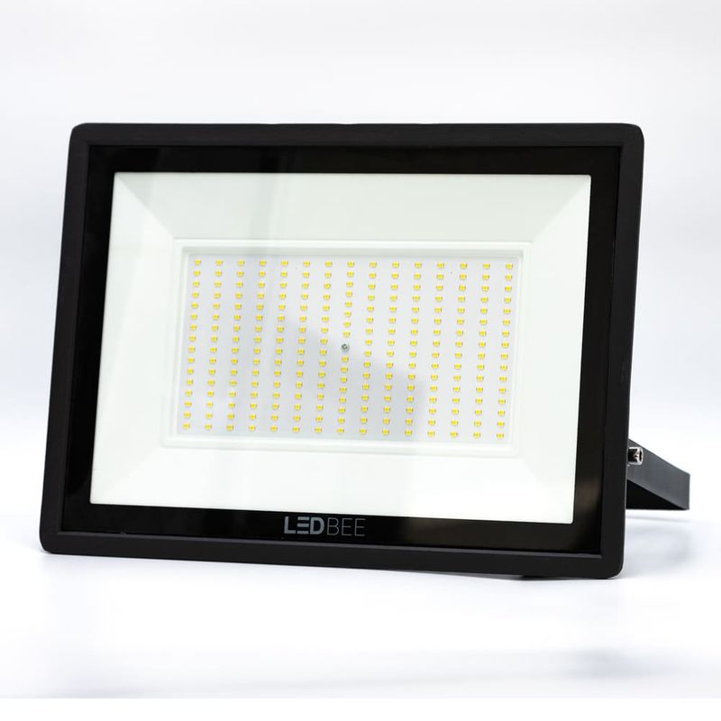 Refletor-de-LED-Slim-300W-IP66-24000-Lumens-Luz-Branca