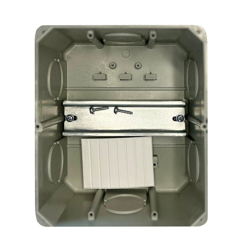Quadro-PVC-Disjuntor-Embutir-sem-Barramento-para-5-Disjuntores-Branco