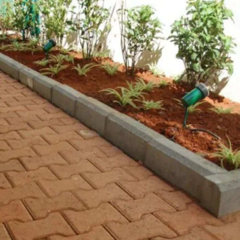 Guia-Cimenticio-para-Jardim-Natural-19x39x9cm-Itauara