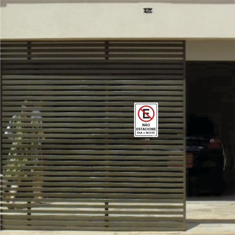 Placa-Nao-Estacione-Dia-e-Noite-20x30cm-em-Poliestireno