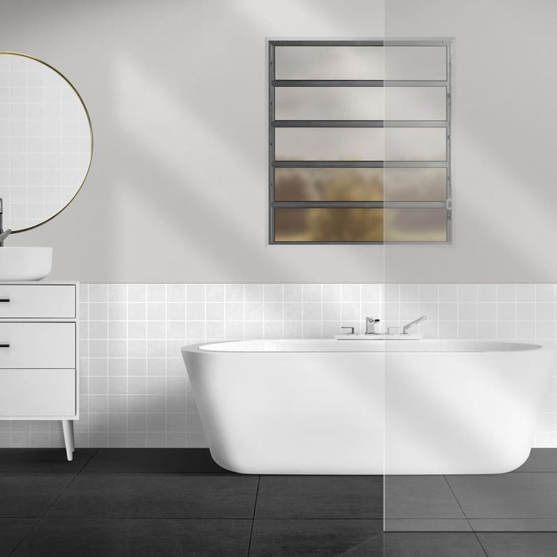 Janela-Basculante-Vidro-Boreal-Aluminio-Brilhante-100x80cm