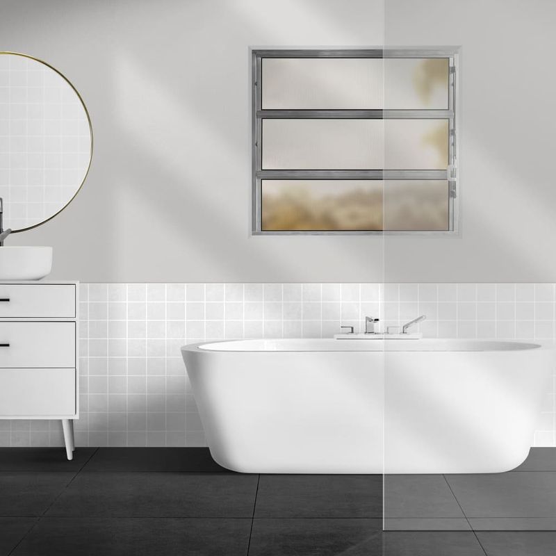 Janela-Basculante-Vidro-Boreal-Aluminio-Brilhante-60x80cm