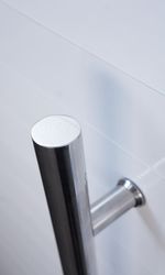 Porta-Pivotante-Lambril-Aluminio-Branco-com-Visor-Esquerdo-210x100cm