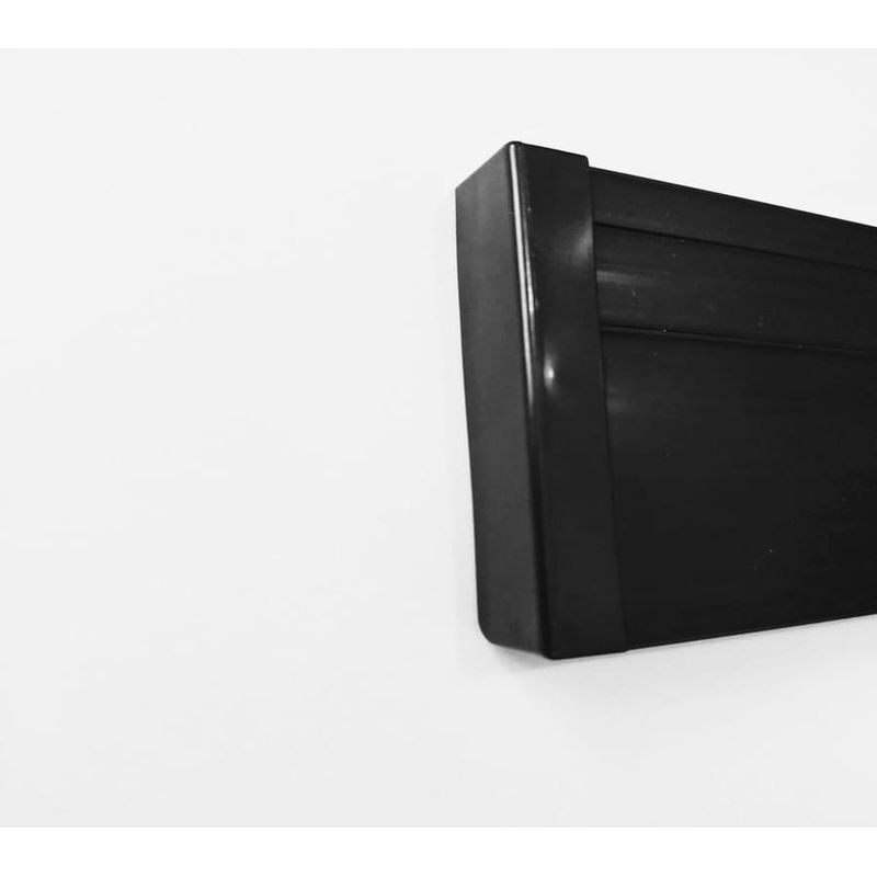 Terminal-Para-Acabamento-de-Rodape-Preto-Direto-7cm