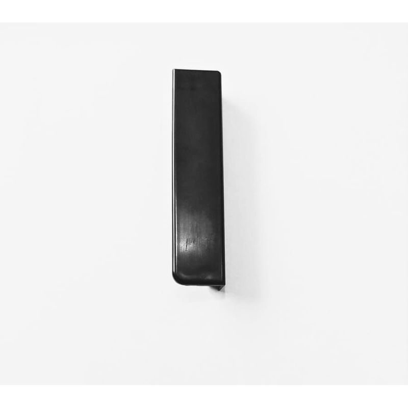 Terminal-Para-Acabamento-de-Rodape-Preto-Direto-7cm