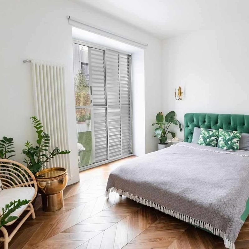Porta-Balcao-Veneziana-3-Folhas-Aluminio-Brilhante-210x120cm
