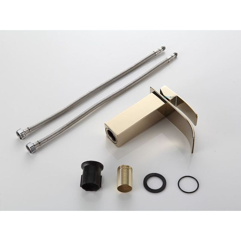 Monocomando-para-Banheiro-Mesa-Bica-Baixa-Dourado-Cascata-Luxo