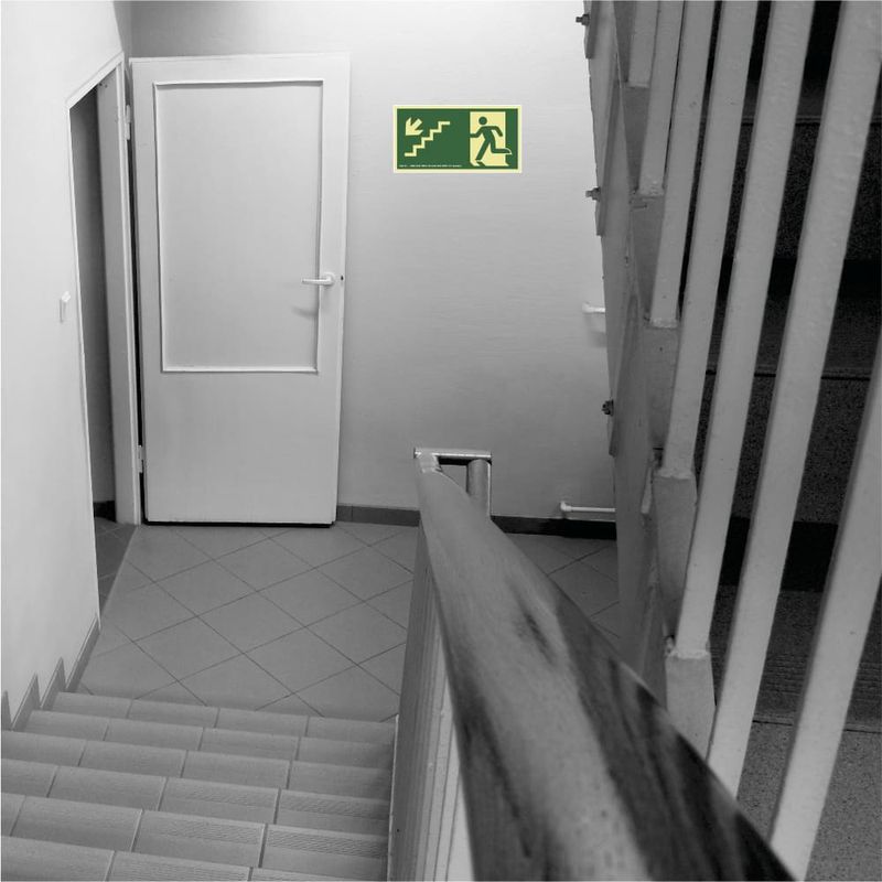 Placa-Escada-Desce-Esquerda-30x15cm-em-PVC-Fotoluminescente