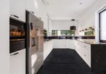 Porcelanato-Vene-Doro-Nero-Retificado-Polido-Preto-84x120cm-300m2