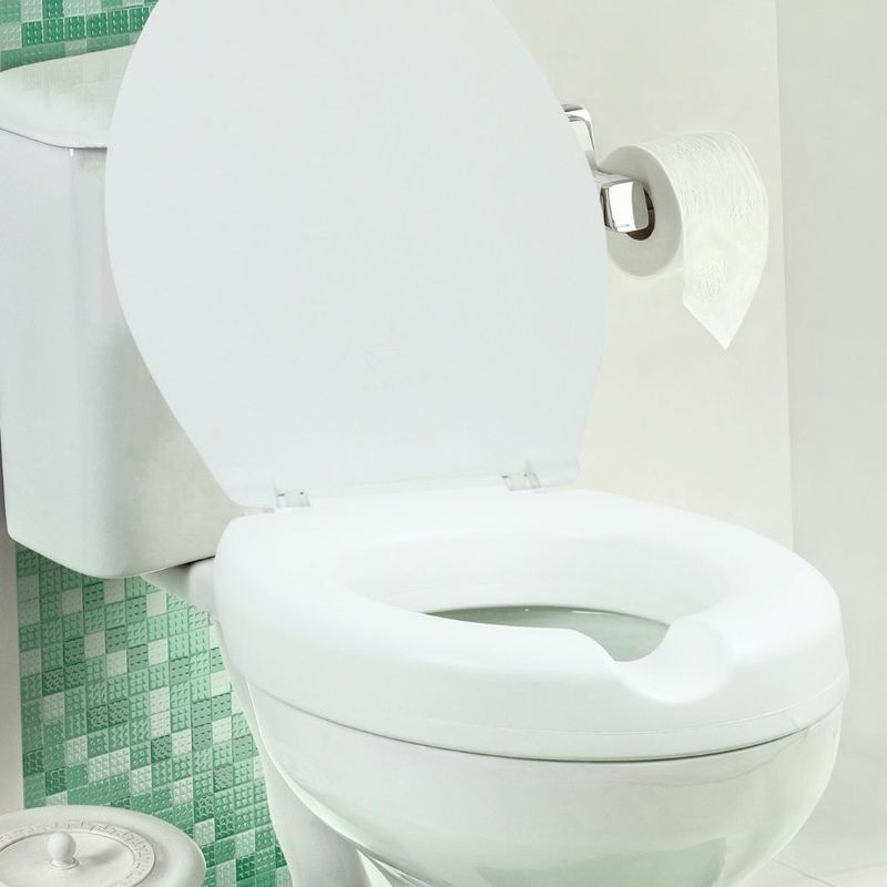 Assento-Sanitario-Elevado-com-Tampa-75cm-Oval-Branco