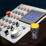 Sinaleiro-Led-Monobloco-220V-IP65-Amarelo-Margirius