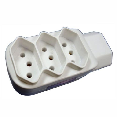 Plugue com 4 Saídas 2P+T 10A Branco