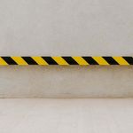 Fita-Adesiva-Refletiva-50mmx3m-Amarelo-e-Preto