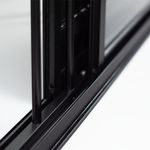 Veneziana-3-Folhas-com-Grade-Aluminio-Preto-100x100cm