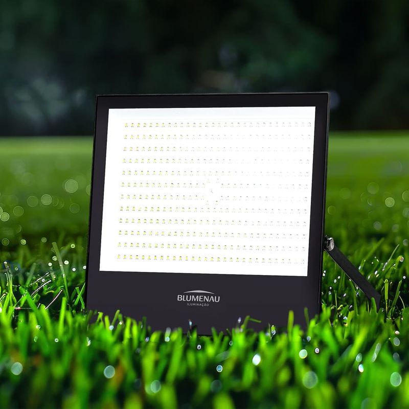Refletor-de-Led-Aluminio-IP66-300W-23400-Lumens-Bivolt-Luz-Branca