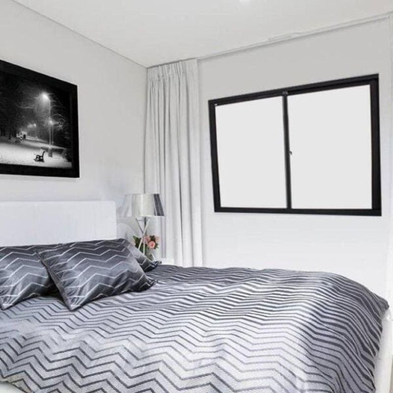 Janela-de-Correr-2-folhas-sem-Grade-Aluminio-Preto-120x120cm