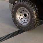 Conjunto-Grelha-E-Suporte-Veicular-Grelhaforte-Preta-20X100-Calhaforte