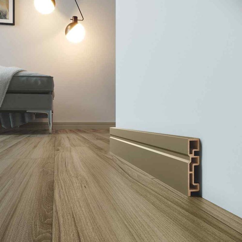 Rodape-WPC-Acqua-New-Fume-Classico-com-Friso-7x15x240cm