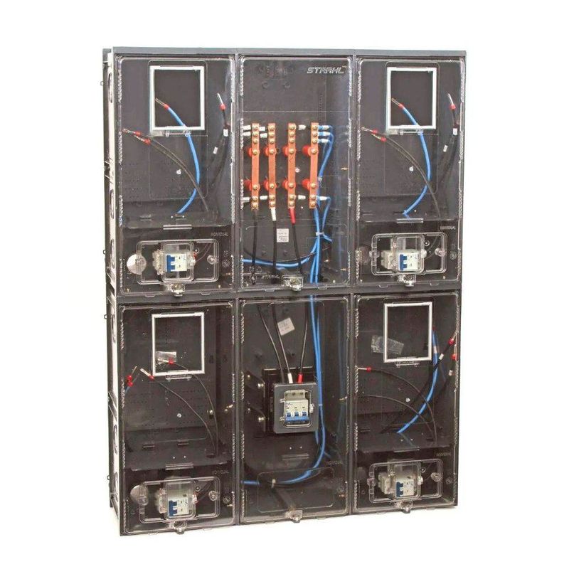 Caixa Lateral para 4 Medidores com Montagem Padrão Bandeirante