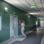 Lâmpada de Emergência LED Pera 9W Luz Branca 800 lúmens