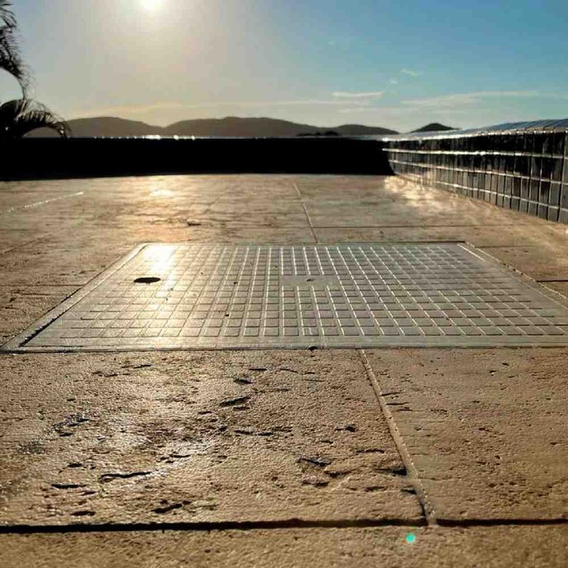 Tampa com Aro Polipropileno 55x55cm Odem