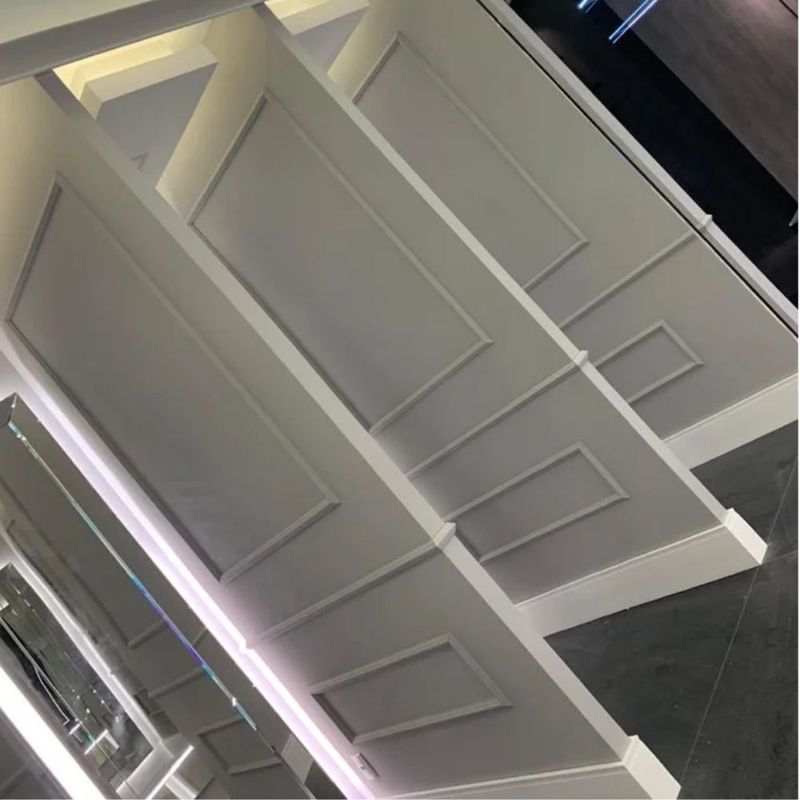 Rodameio Poliestireno Branco Frisado 6x23x240cm