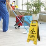 Cavalete de Sinalização Cuidado Piso Molhado 27x65cm Plástico Amarelo