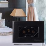 Conjunto Tomada 2P+T 20A/250V para Móvel Preto