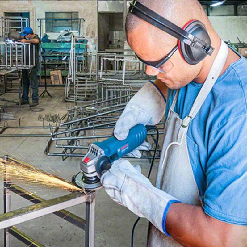 Esmerilhadeira Angular 4.1/2" (115mm) 850W GWS850 M14 220V Bosch