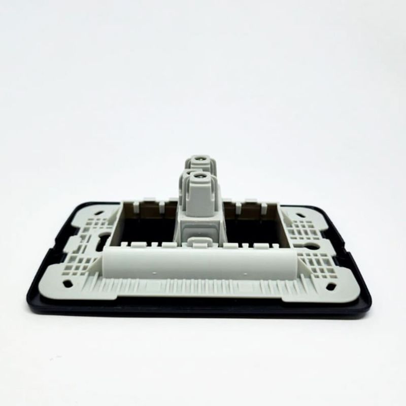 Conjunto Tomada 2P+T 10A/250V 4x2 Preto Gracia Maxx