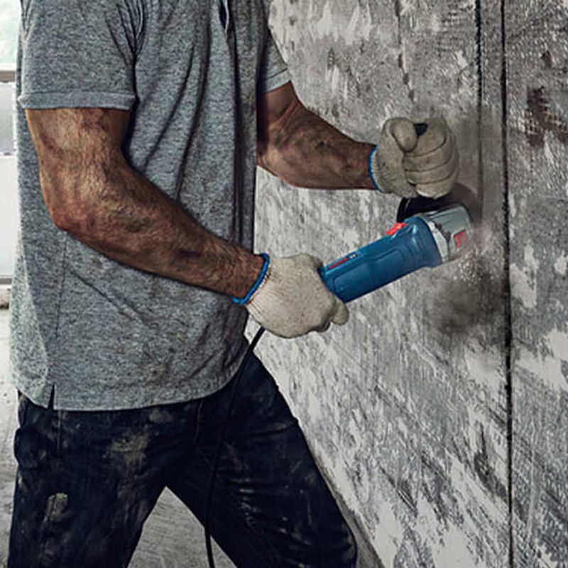 Esmerilhadeira Angular 4.1/2" (115mm) 710W GWS 700 220V Bosch